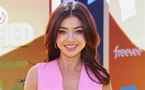 sarah hyland 2022|sarah hyland in modern family.